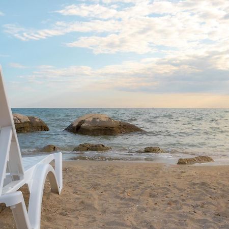 Apartments Zambratija With Sea View מראה חיצוני תמונה
