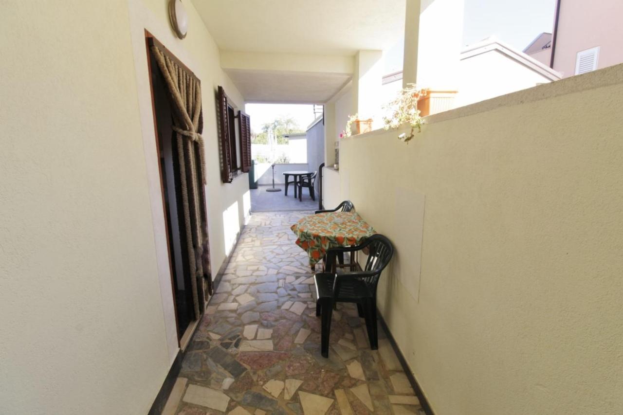 Apartments Zambratija With Sea View מראה חיצוני תמונה