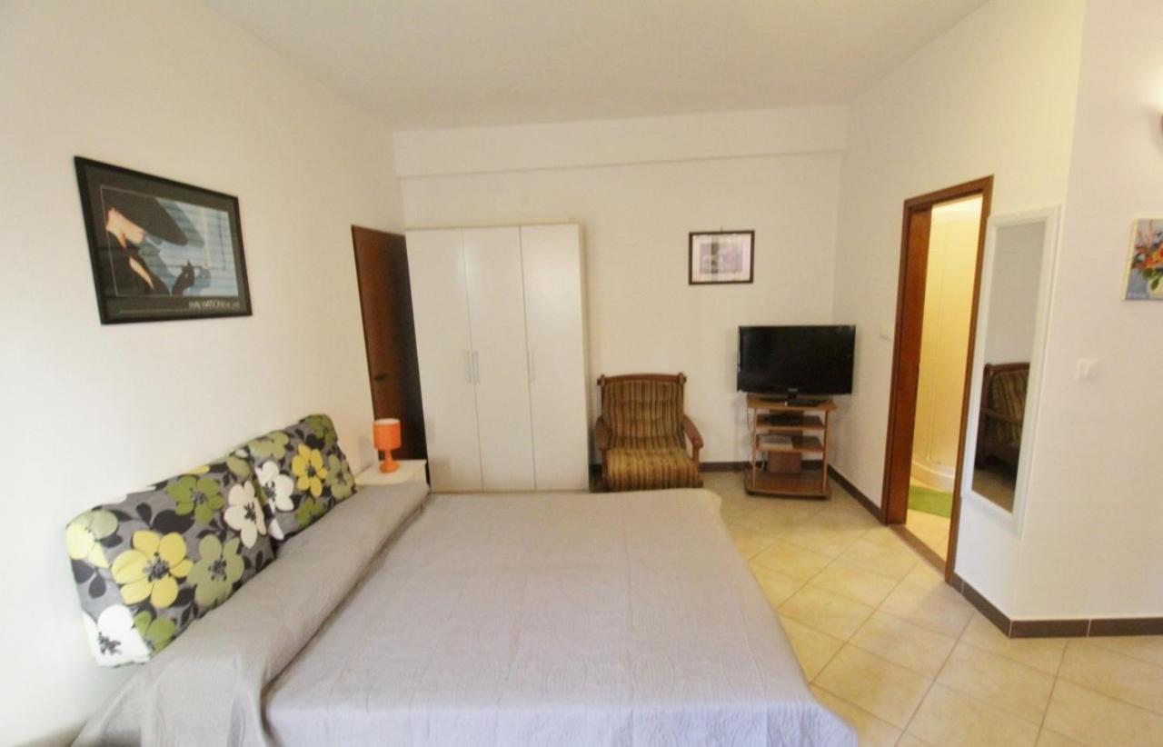 Apartments Zambratija With Sea View מראה חיצוני תמונה