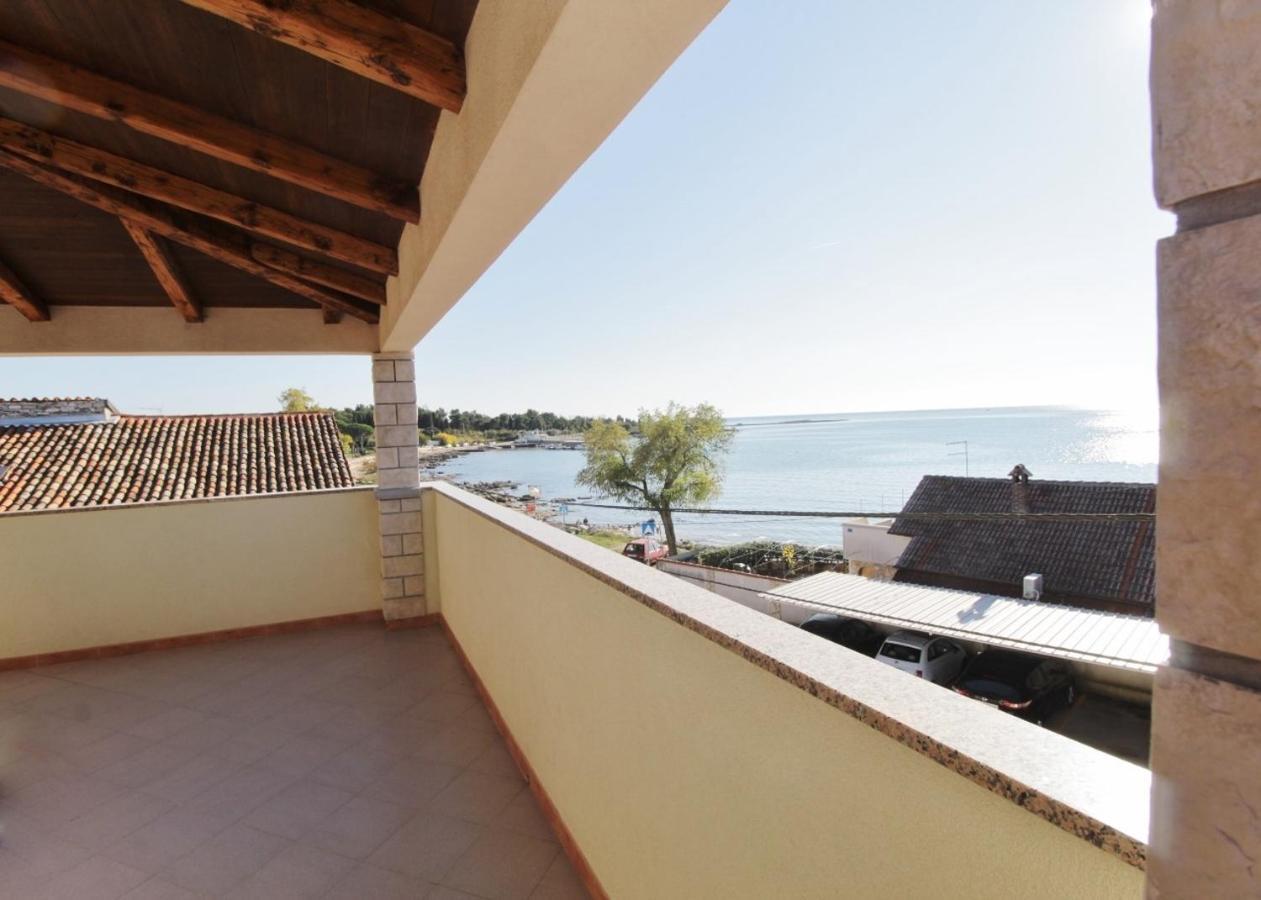 Apartments Zambratija With Sea View מראה חיצוני תמונה